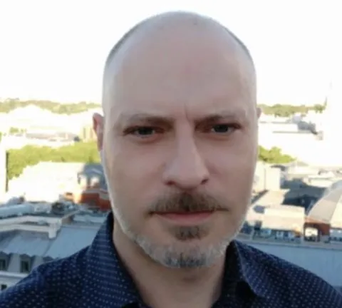 Dr. Carlos Gonzalo Penela