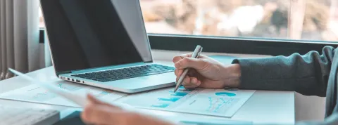 hero Licenciatura en Administración de Empresas